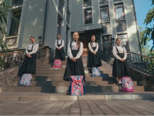 Хулиганить