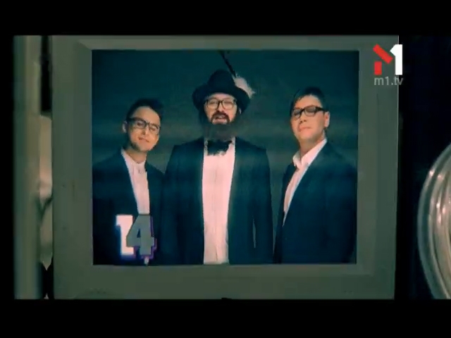 Старий рік минає