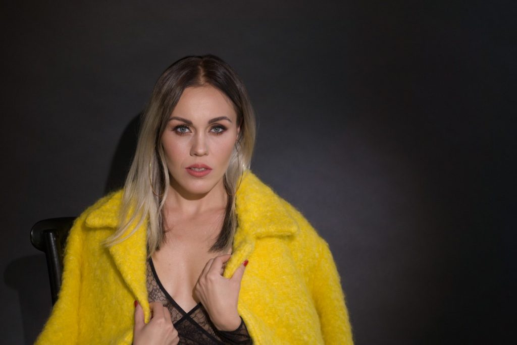 Alyosha поділилася містичними секретами свого виступу на “M1 Music Awards. 4 Seasons”: “Мій номер — це занурення у жіночі думки”