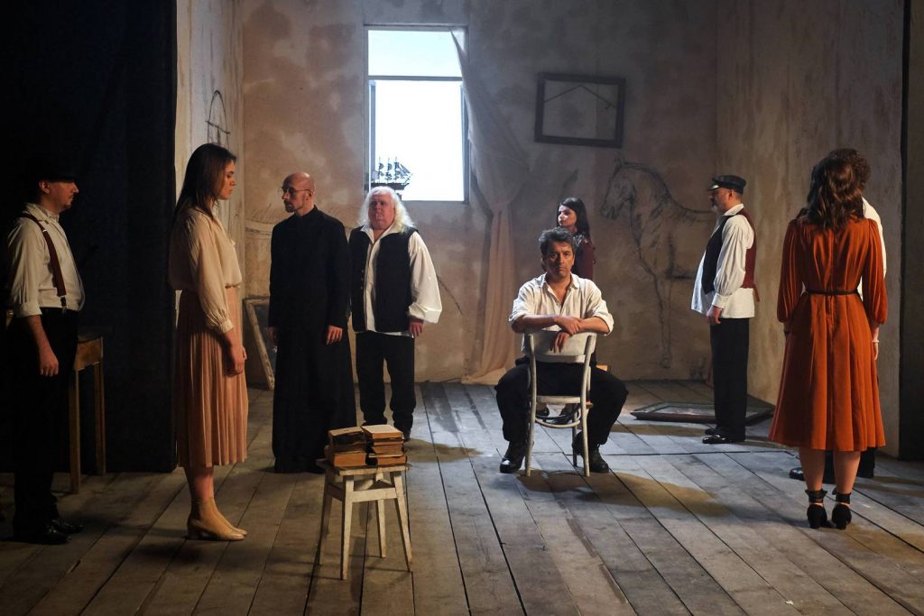 Життя як жива картина: ДОРОШ представив новий несподіваний кліп на пісню “Де ти є…”