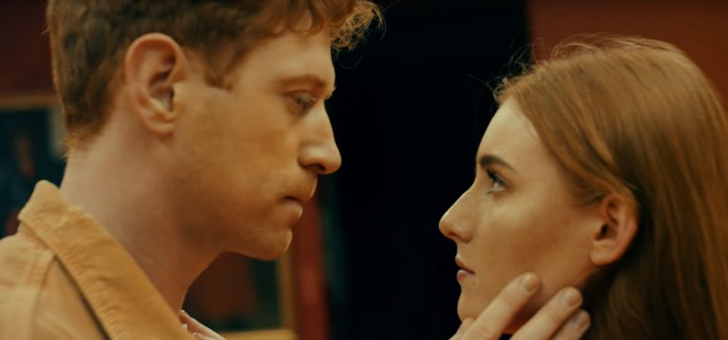 Ведучий М1 “засвітився” у найсвіжішому відео Артема Пивоварова