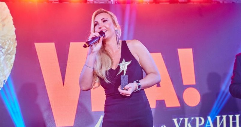 Родина на мільярд! KAMALIYA та Мохаммад Захур отримали нагороду за сімейні цінності