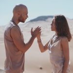 Кохання у пустелі: Alyosha & Vlad Darwin представили кліп на пісню “Торнадо”