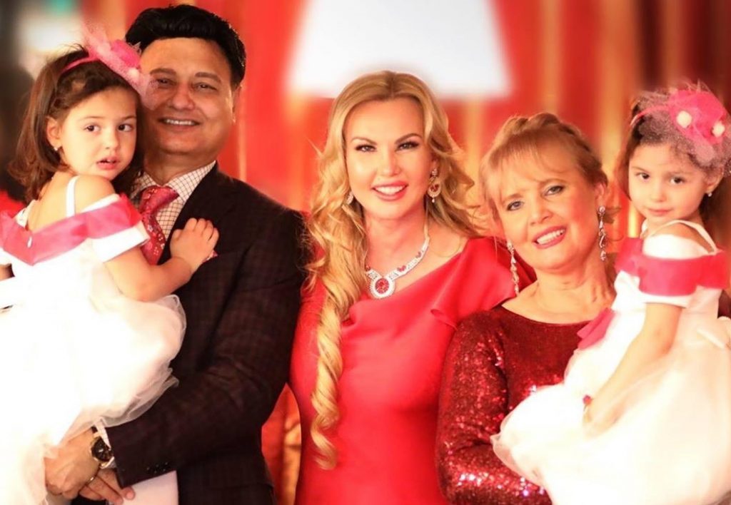 Карантин — не перешкода: KAMALIYA привітала маму з днем ​​народження